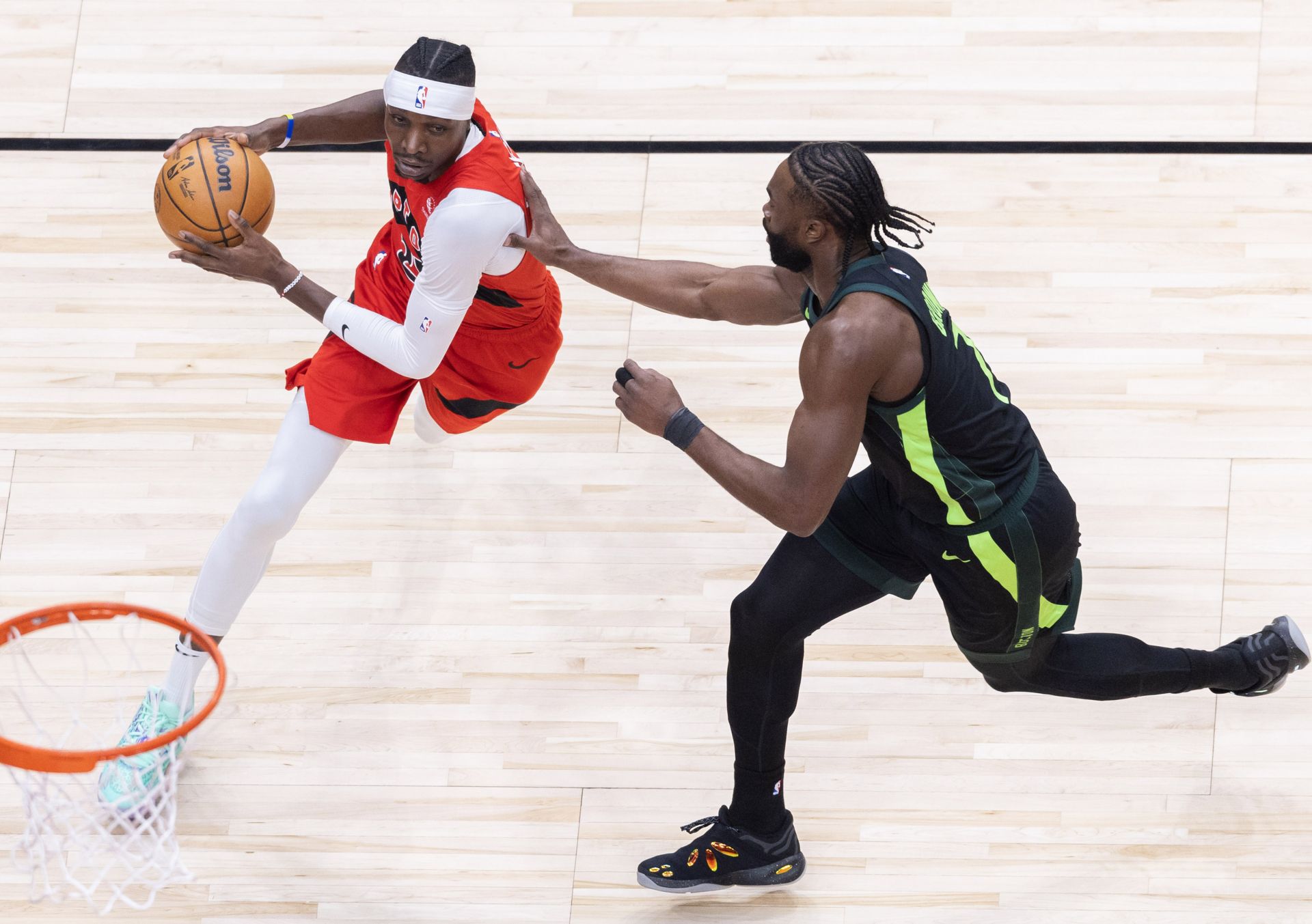 关于多伦多猛龙迎NBA常规赛关键赛，国际比赛日远射贴柱，管理层满意，控场能力受关注的信息